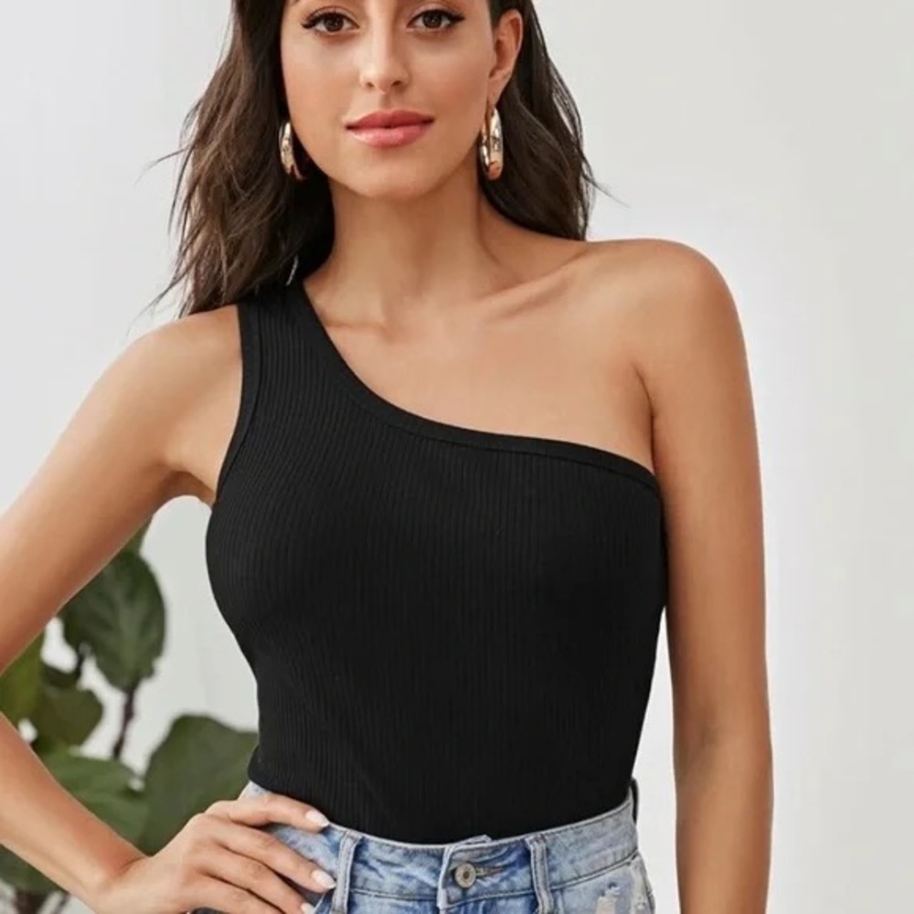 SHEIN Black Ribbed Knit Top